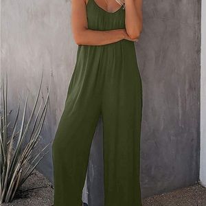 Happy sailed casual sleeveless loose jumpsuit romper with pockets. Size large.